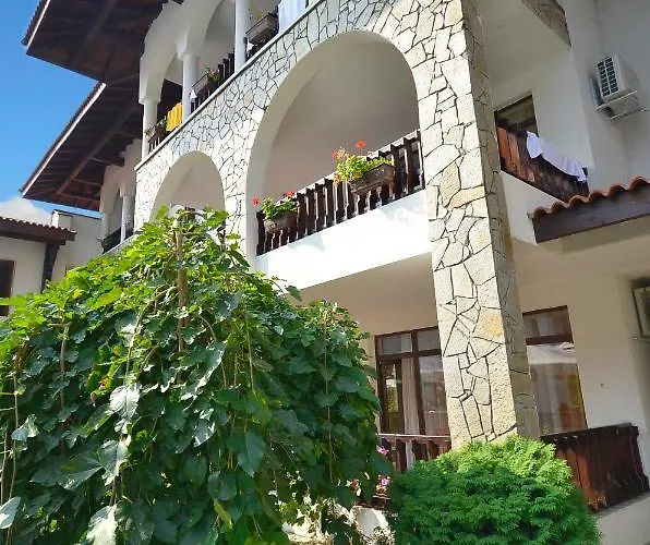 Complex Severina * ساني بيتش