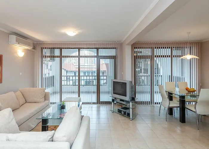 Complex Severina شقة ساني بيتش